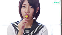 Short haired kogal sucking lollipop